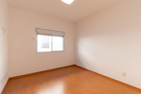 Casa à venda com 650m², 4 quartos e 5 vagasSuíte 2