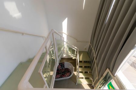 Casa à venda com 650m², 4 quartos e 5 vagasEscada