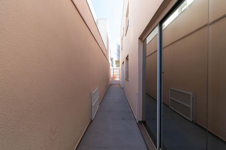 Casa à venda com 650m², 4 quartos e 5 vagasCorredor Externo