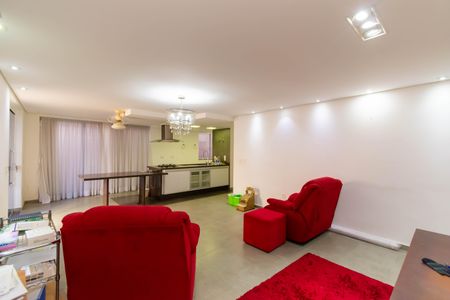 Casa à venda com 650m², 4 quartos e 5 vagasSala 2