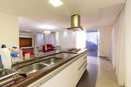 Casa à venda com 650m², 4 quartos e 5 vagasCozinha