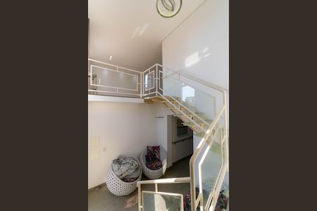 Casa à venda com 650m², 4 quartos e 5 vagasEscada