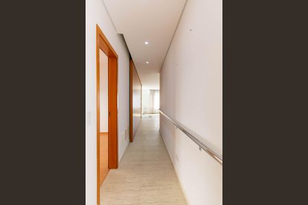 Casa à venda com 650m², 4 quartos e 5 vagasCorredor