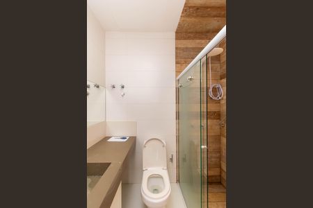 Casa à venda com 650m², 4 quartos e 5 vagasBanheiro da Suíte 4