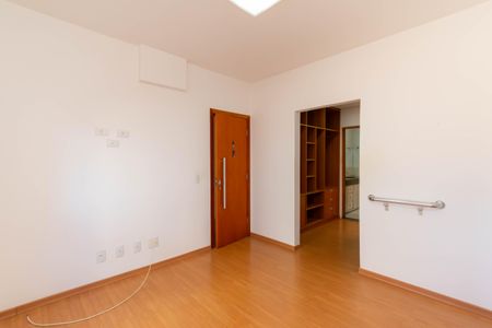 Casa à venda com 650m², 4 quartos e 5 vagasSuíte 4