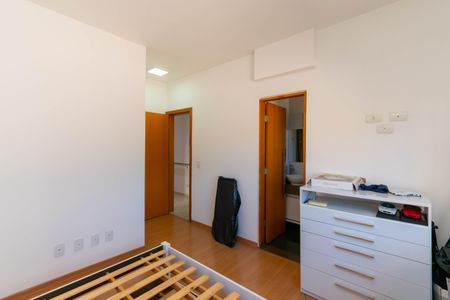 Casa à venda com 650m², 4 quartos e 5 vagasSuíte 3