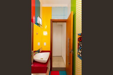 Casa à venda com 650m², 4 quartos e 5 vagasBanheiro da Suíte 1