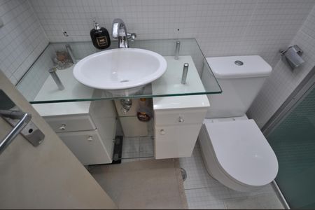 Apartamento à venda com 49m², 2 quartos e 1 vagaBanheiro Social