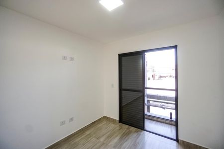 Casa à venda com 100m², 3 quartos e 2 vagas Casa à venda com 100m², 3 quartos e 2 vagasSuíte