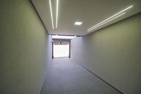 Casa à venda com 100m², 3 quartos e 2 vagas Casa à venda com 100m², 3 quartos e 2 vagasGaragem