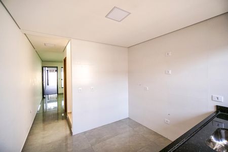 Casa à venda com 100m², 3 quartos e 2 vagas Casa à venda com 100m², 3 quartos e 2 vagasCozinha