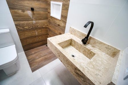 Casa à venda com 100m², 3 quartos e 2 vagas Casa à venda com 100m², 3 quartos e 2 vagasBanheiro social