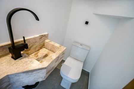 Casa à venda com 100m², 3 quartos e 2 vagas Casa à venda com 100m², 3 quartos e 2 vagasLavabo