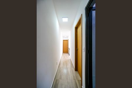 Casa à venda com 100m², 3 quartos e 2 vagas Casa à venda com 100m², 3 quartos e 2 vagasCorredor dos quartos