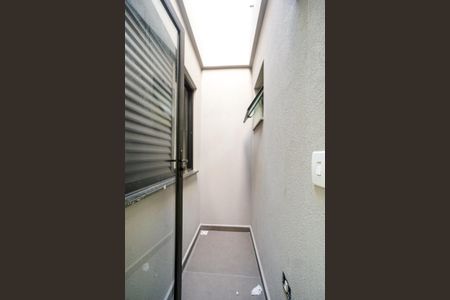 Casa à venda com 100m², 3 quartos e 2 vagas Casa à venda com 100m², 3 quartos e 2 vagasJardim de inverno