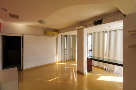 Apartamento à venda com 155m², 3 quartos e 2 vagas Apartamento à venda com 155m², 3 quartos e 2 vagasSuíte 3