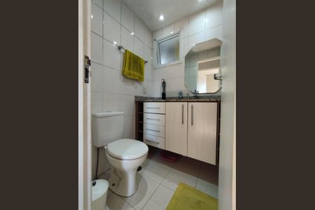 Apartamento à venda com 60m², 3 quartos e 1 vaga Apartamento à venda com 60m², 3 quartos e 1 vagaBanheiro Social