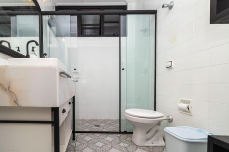Apartamento à venda com 94m², 2 quartos e 1 vaga Apartamento à venda com 94m², 2 quartos e 1 vagaBanheiro