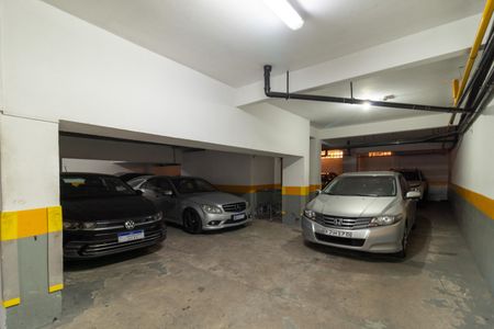 Apartamento à venda com 94m², 2 quartos e 1 vaga Apartamento à venda com 94m², 2 quartos e 1 vagaGaragem