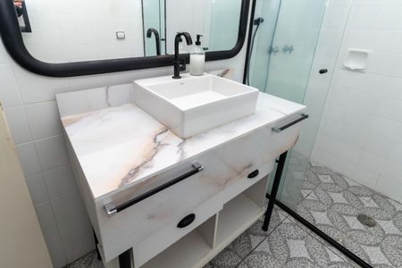 Apartamento à venda com 94m², 2 quartos e 1 vaga Apartamento à venda com 94m², 2 quartos e 1 vagaBanheiro