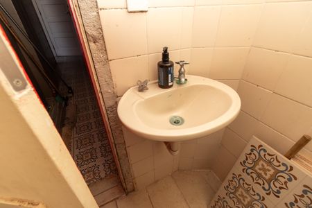 Apartamento à venda com 94m², 2 quartos e 1 vaga Apartamento à venda com 94m², 2 quartos e 1 vagaBanheiro de serviço