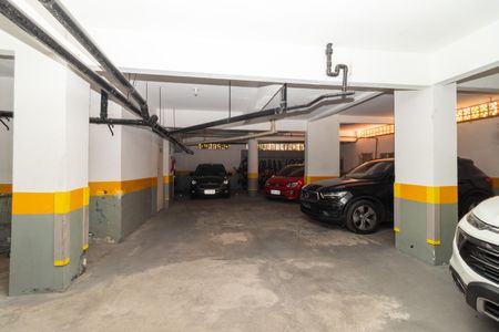 Apartamento à venda com 94m², 2 quartos e 1 vaga Apartamento à venda com 94m², 2 quartos e 1 vagaGaragem