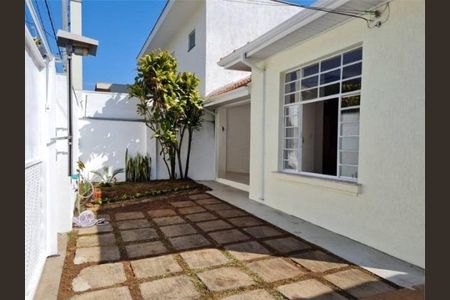 Casa à venda com 130m², 2 quartos e 5 vagas