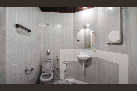 Apartamento para alugar com 110m², 3 quartos e 1 vaga Apartamento para alugar com 110m², 3 quartos e 1 vagaBanheiro Social