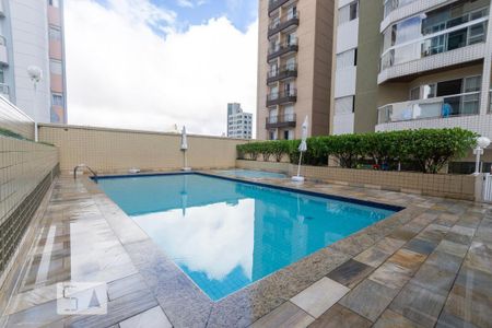 Apartamento à venda com 98m², 3 quartos e 2 vagas Apartamento à venda com 98m², 3 quartos e 2 vagasÁrea comum - Piscina