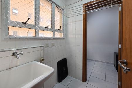 Apartamento à venda com 98m², 3 quartos e 2 vagas Apartamento à venda com 98m², 3 quartos e 2 vagasÁrea de Serviço