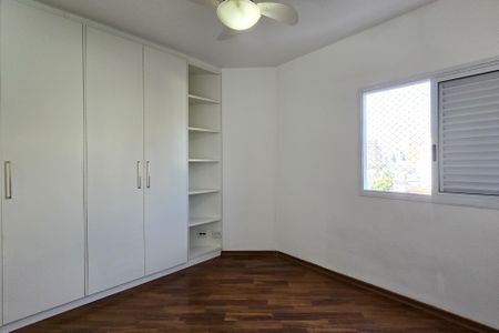 Apartamento à venda com 98m², 3 quartos e 2 vagas Apartamento à venda com 98m², 3 quartos e 2 vagasSuíte