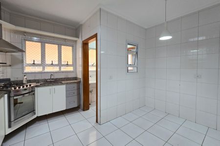 Apartamento à venda com 98m², 3 quartos e 2 vagas Apartamento à venda com 98m², 3 quartos e 2 vagasCozinha