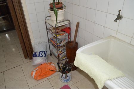 Apartamento à venda com 60m², 3 quartos e 1 vagaÁrea de Serviço