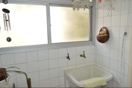 Apartamento à venda com 60m², 3 quartos e 1 vagaÁrea de Serviço