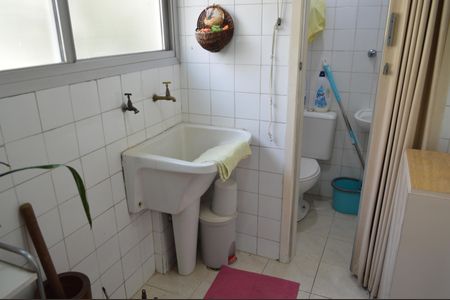 Apartamento à venda com 60m², 3 quartos e 1 vagaÁrea de Serviço