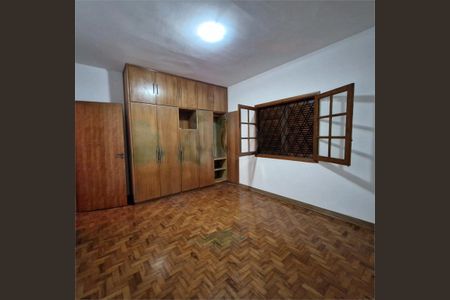 Casa à venda com 208m², 3 quartos e 4 vagas