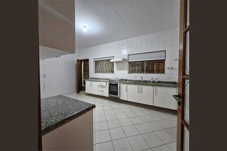Casa à venda com 208m², 3 quartos e 4 vagas
