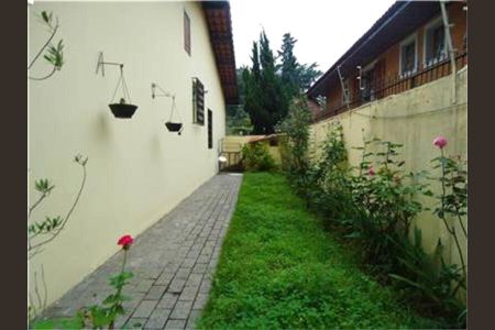 Casa à venda com 208m², 3 quartos e 4 vagas