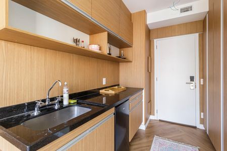 Cozinha de kitnet/studio à venda com 1 quarto, 20m² em Indianópolis, São Paulo