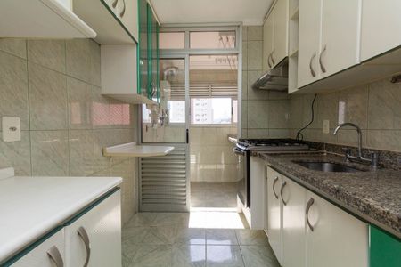 Apartamento à venda com 60m², 3 quartos e 2 vagas Apartamento à venda com 60m², 3 quartos e 2 vagasCozinha
