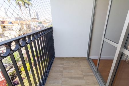 Apartamento à venda com 60m², 3 quartos e 2 vagas Apartamento à venda com 60m², 3 quartos e 2 vagasVaranda