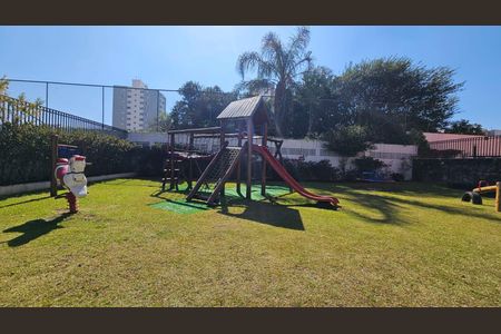 Apartamento à venda com 60m², 3 quartos e 2 vagas Apartamento à venda com 60m², 3 quartos e 2 vagasÁrea comum - Playground