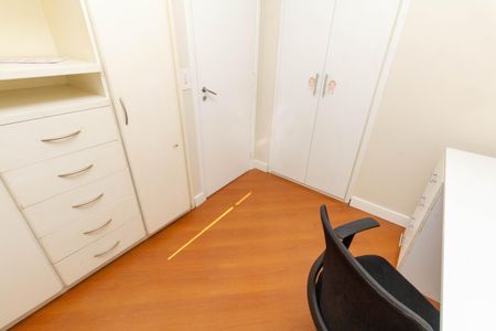 Apartamento à venda com 60m², 3 quartos e 2 vagas Apartamento à venda com 60m², 3 quartos e 2 vagasQuarto 3