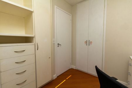 Apartamento à venda com 60m², 3 quartos e 2 vagas Apartamento à venda com 60m², 3 quartos e 2 vagasQuarto 3