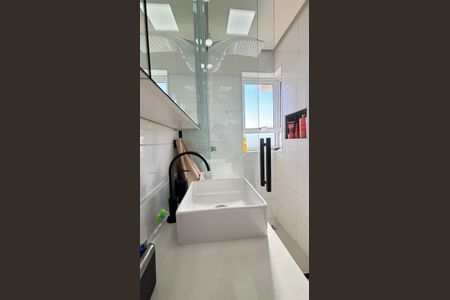 Apartamento à venda com 80m², 3 quartos e 2 vagas Apartamento à venda com 80m², 3 quartos e 2 vagasBanheiro da Suíte