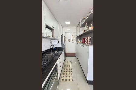 Apartamento à venda com 80m², 3 quartos e 2 vagas Apartamento à venda com 80m², 3 quartos e 2 vagasCozinha