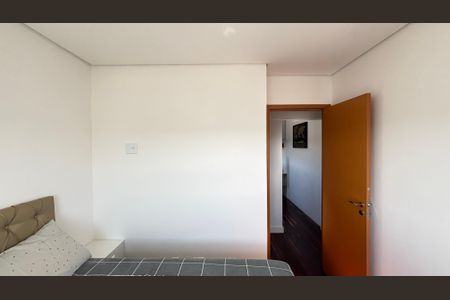Apartamento à venda com 80m², 3 quartos e 2 vagas Apartamento à venda com 80m², 3 quartos e 2 vagasQuarto 2