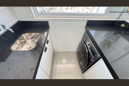 Apartamento à venda com 80m², 3 quartos e 2 vagas Apartamento à venda com 80m², 3 quartos e 2 vagasÁrea de Serviço