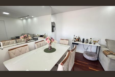Apartamento à venda com 80m², 3 quartos e 2 vagas Apartamento à venda com 80m², 3 quartos e 2 vagasSala
