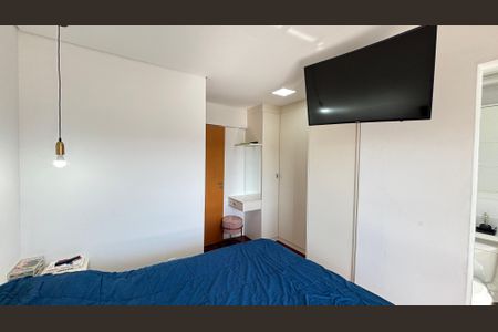 Apartamento à venda com 80m², 3 quartos e 2 vagas Apartamento à venda com 80m², 3 quartos e 2 vagasSuíte